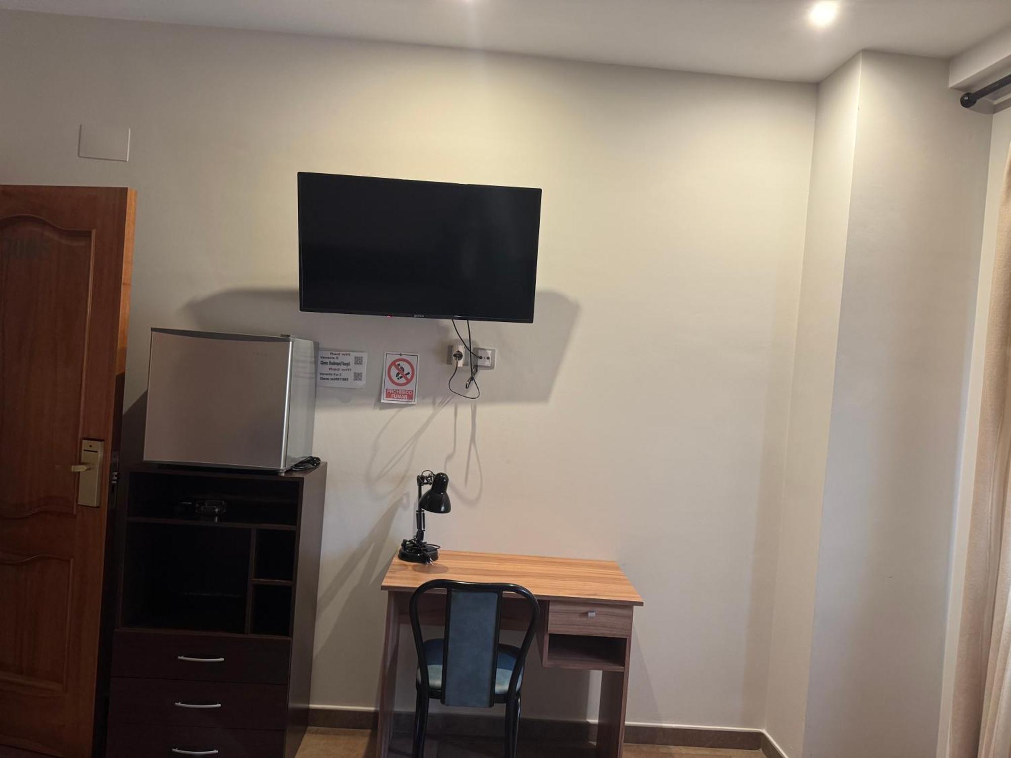 Hostal Venecia Monzón Kültér fotó